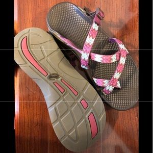 Chaco Zong - practically new!